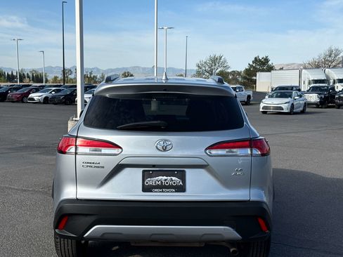 Used 2024 Toyota Corolla Cross LE image 4