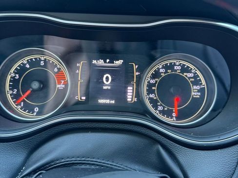 Used 2020 Jeep Cherokee Latitude Plus w/ Cold Weather Group image 17