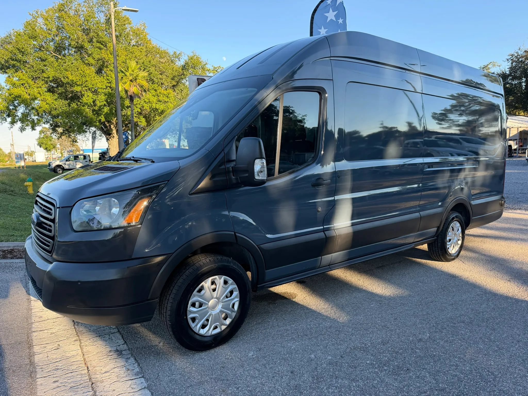 Used 2019 Ford Transit 250 148 High Roof Extended RWD image 1