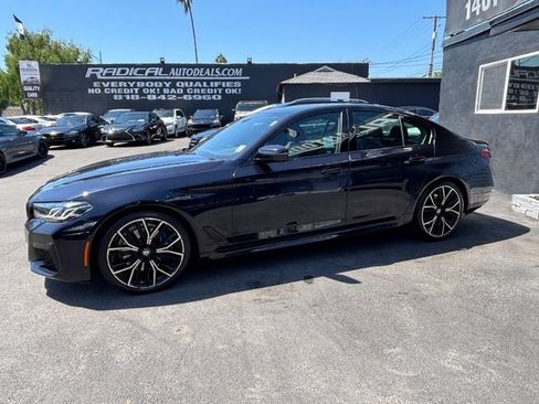 Used 2022 BMW 530i w/ M Sport Package RWD image 15