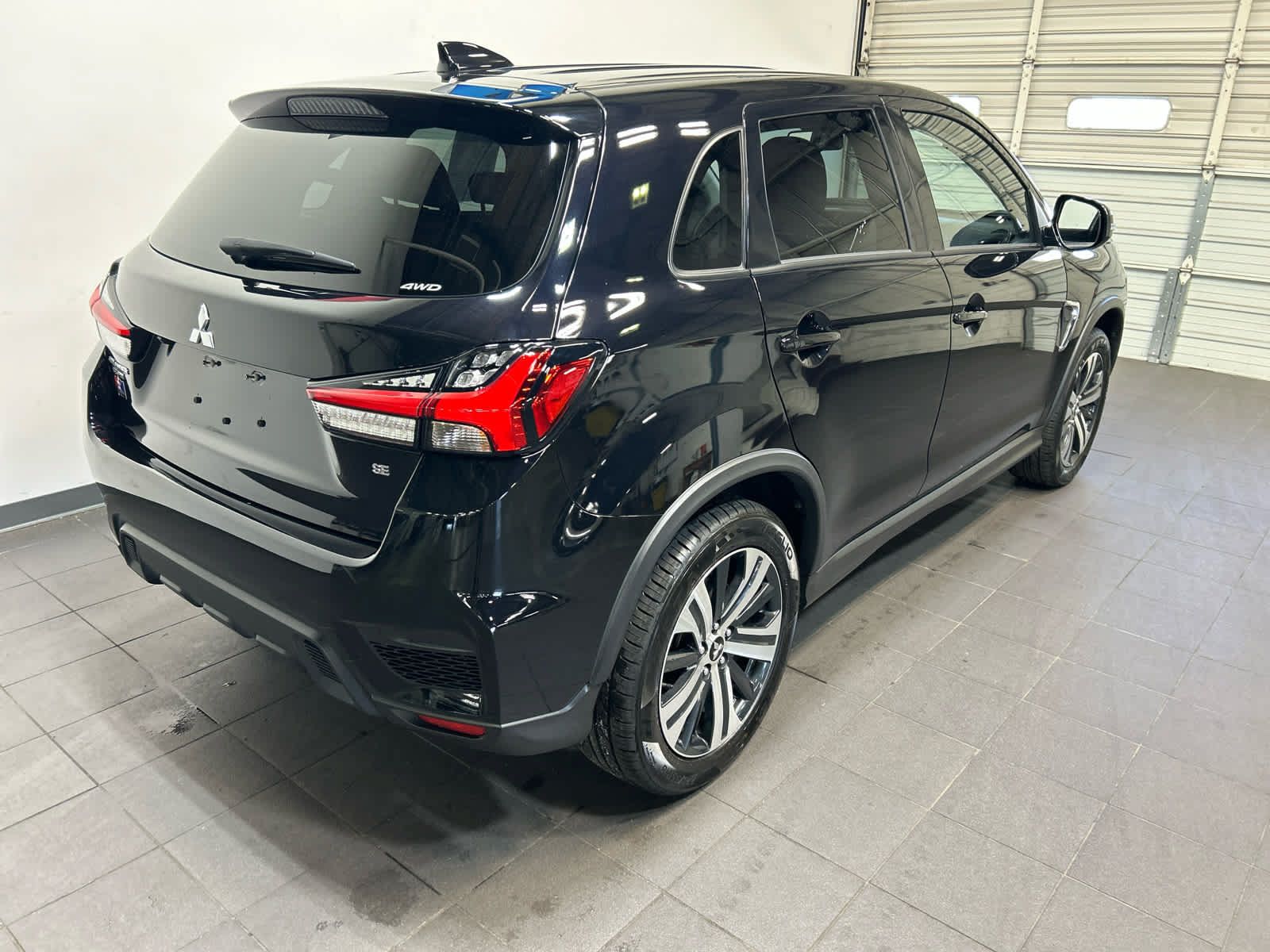 Used 2024 Mitsubishi Outlander Sport SE AWD/4WD image 3