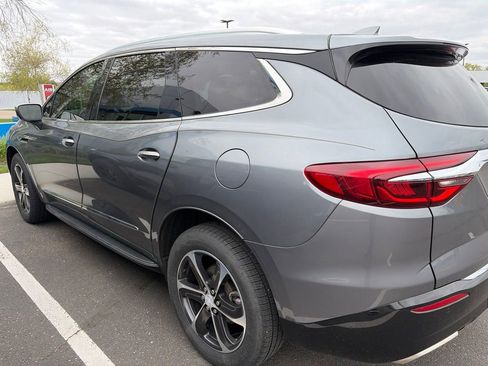 Used 2019 Buick Enclave Essence w/ LPO, Luxury Package AWD/4WD image 2