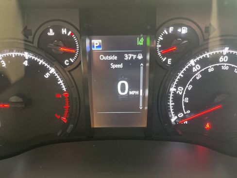 Used 2023 Toyota 4Runner SR5 Premium image 17