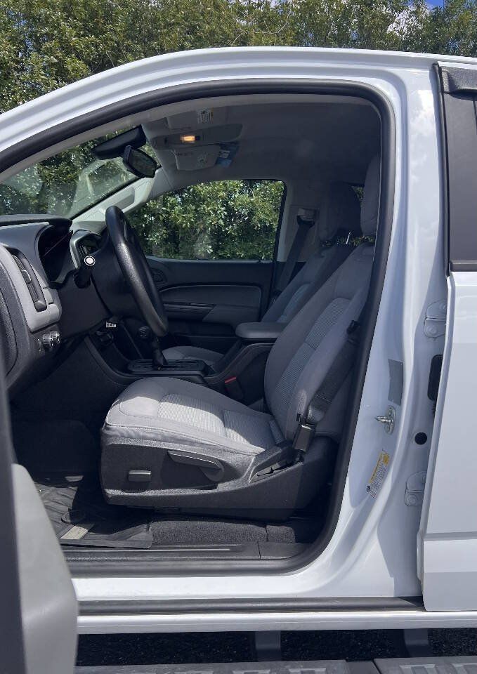 Used 2020 Chevrolet Colorado W/T w/ Custom Special Edition AWD/4WD image 13