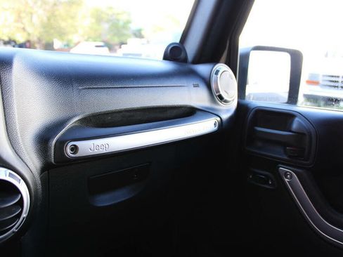 Used 2011 Jeep Wrangler Sahara w/ Connectivity Group AWD/4WD image 44