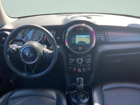 Used 2020 MINI Cooper 2-Door Hardtop FWD image 11