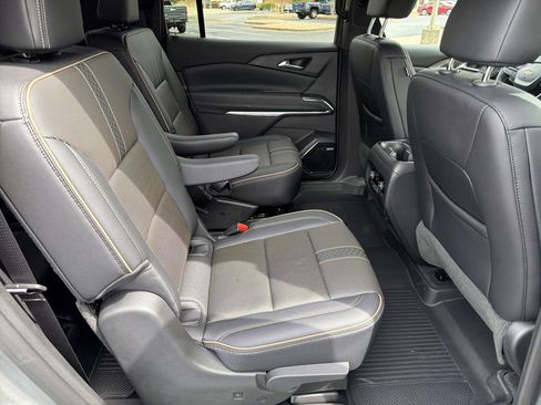 Used 2025 Chevrolet Traverse High Country w/ LPO, Floor Liner Package AWD/4WD image 15