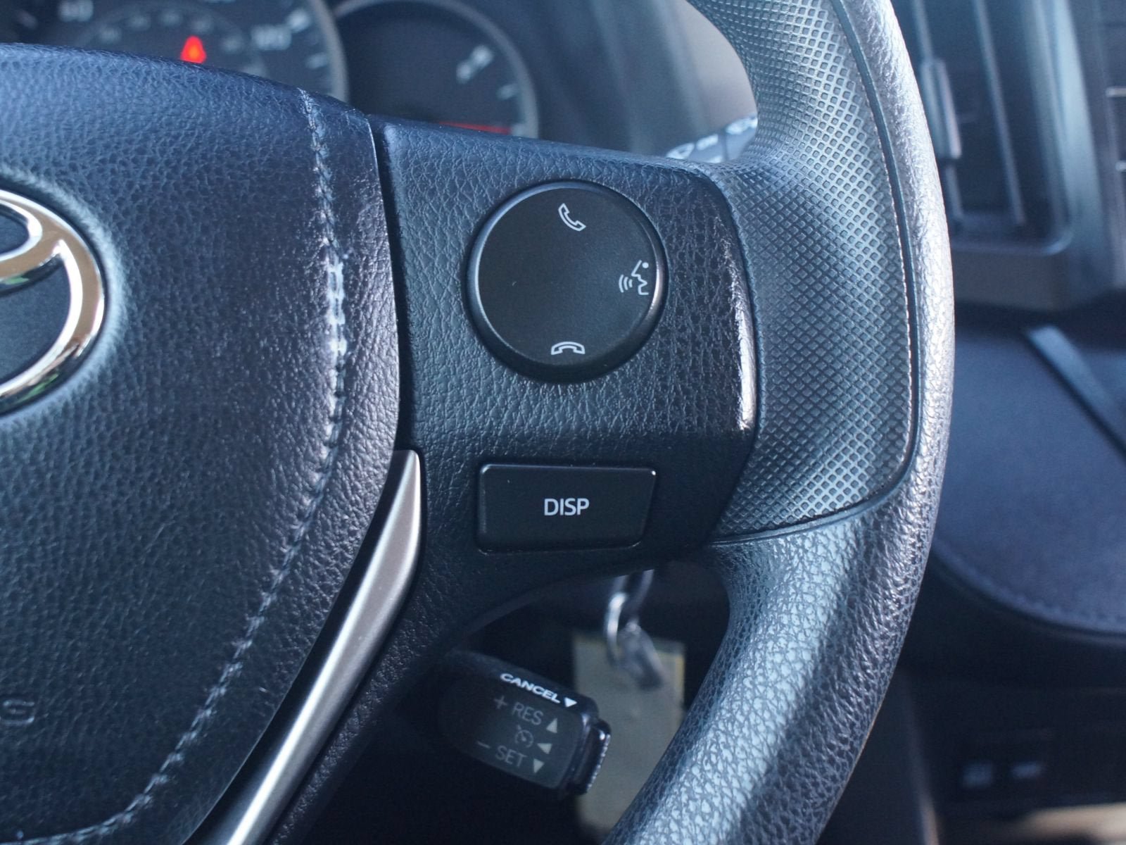 Used 2016 Toyota RAV4 LE FWD image 9
