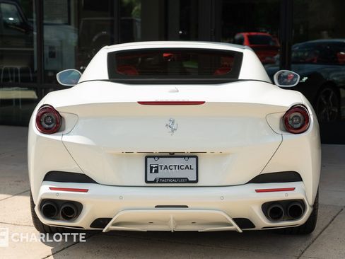 Used 2019 Ferrari Portofino image 15