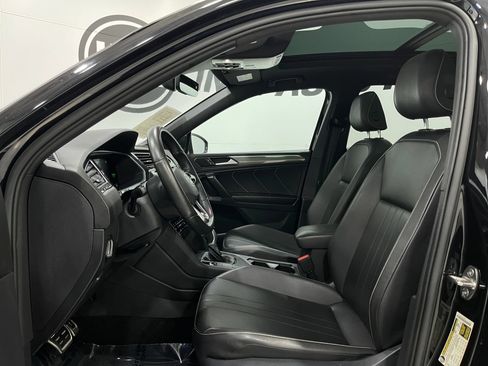 Used 2022 Volkswagen Tiguan SE R-Line FWD image 12
