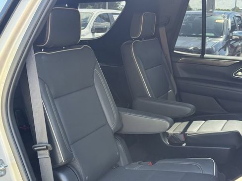 Used 2024 Chevrolet Tahoe Premier AWD/4WD image 31