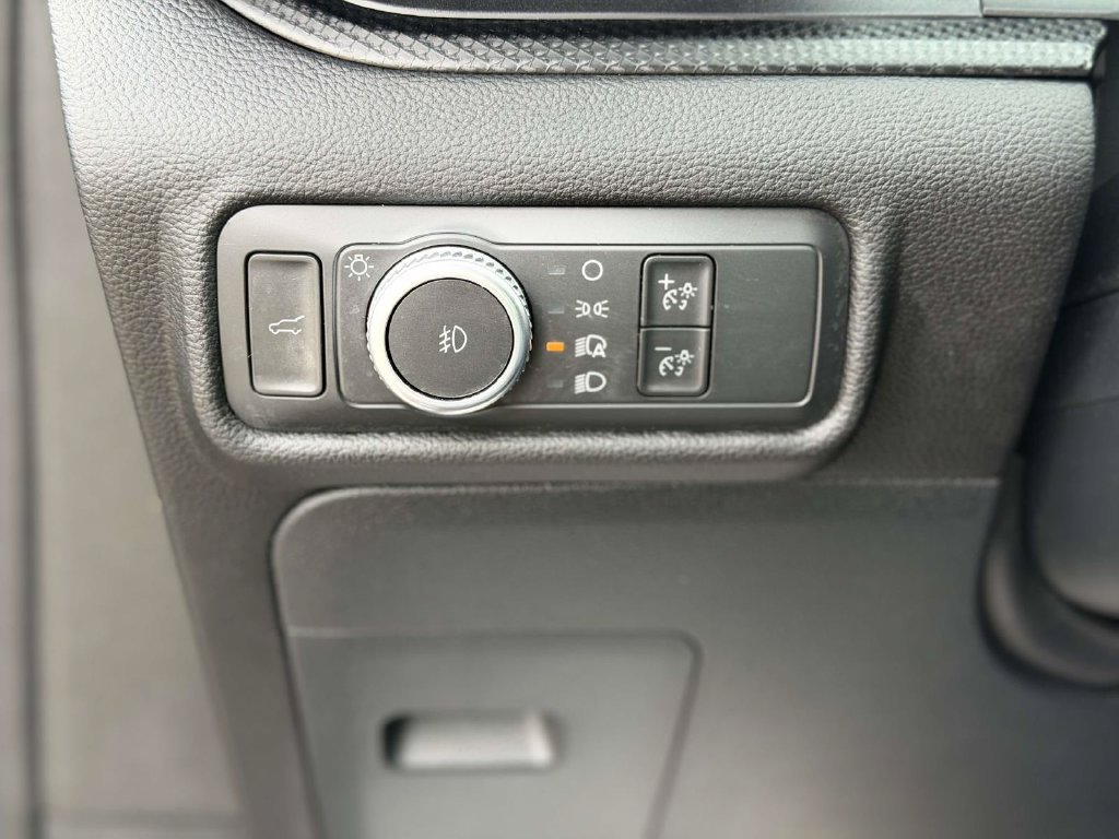 Used 2022 Ford Explorer ST w/ Equipment Group 401A AWD/4WD image 31