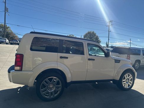 Used 2011 Dodge Nitro Heat w/ Popular Equipment Group image 6