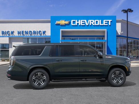 New 2026 Chevrolet Suburban Z71 image 7