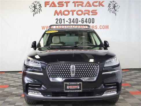 Used 2020 Lincoln Aviator Reserve w/ Equipment Group 201A image 2