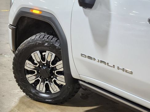 Used 2024 GMC Sierra 2500 Denali w/ Denali Reserve Package AWD/4WD image 23