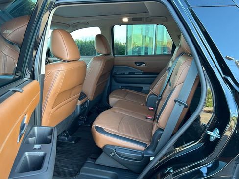 Used 2023 Nissan Pathfinder Platinum w/ Cargo Package image 55