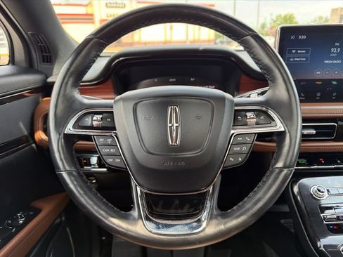 Certified 2023 Lincoln Nautilus Reserve AWD/4WD image 17