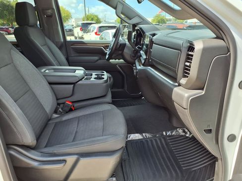 Used 2025 Chevrolet Silverado 2500 LT w/ Convenience Package AWD/4WD image 11