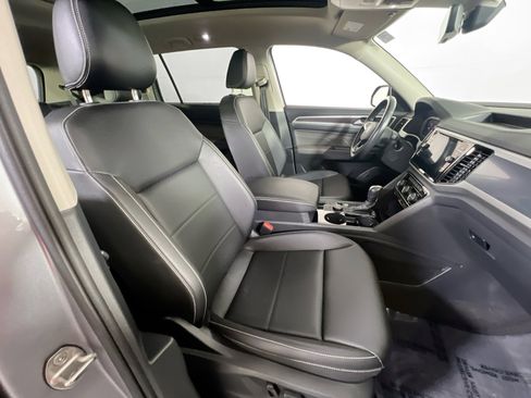 Used 2023 Volkswagen Atlas SEL R-Line image 29