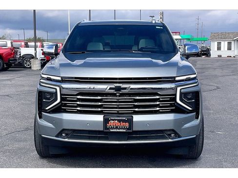 Used 2025 Chevrolet Tahoe Premier image 3