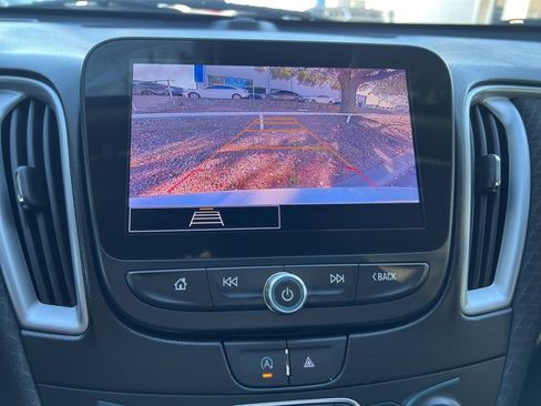 Used 2023 Chevrolet Malibu LS image 28