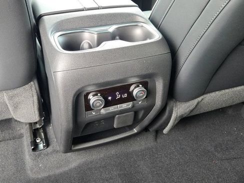 New 2026 Buick Enclave Avenir w/ Super Cruise Package FWD image 17