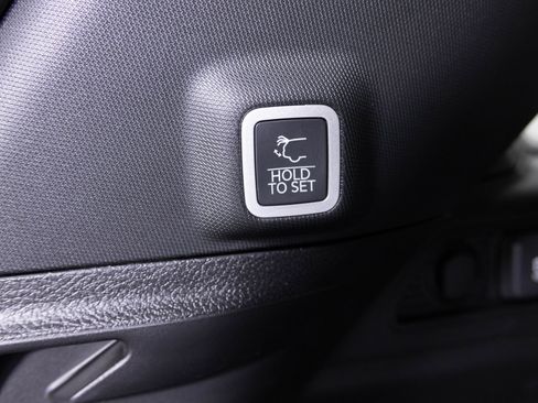 New 2025 Jeep Grand Cherokee Altitude image 34