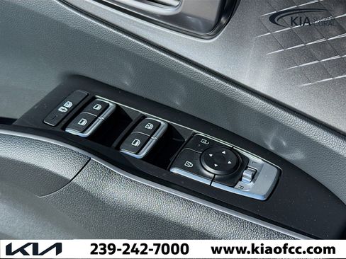 New 2026 Kia Sorento LX FWD image 21