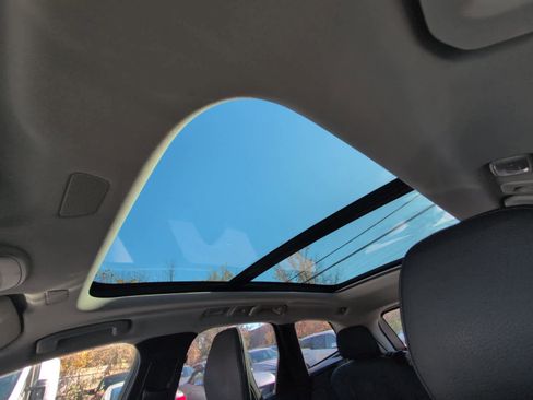 Used 2025 Volvo XC60 B5 Plus image 2