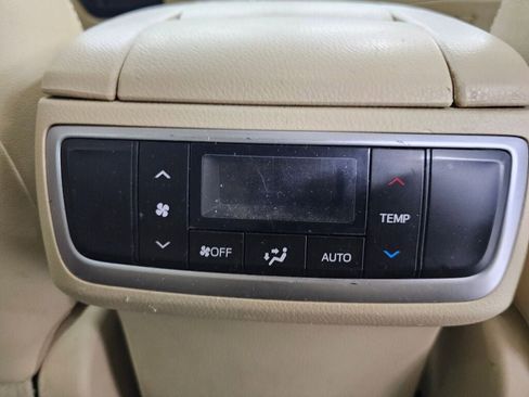 Used 2017 Toyota Highlander Limited AWD/4WD image 20