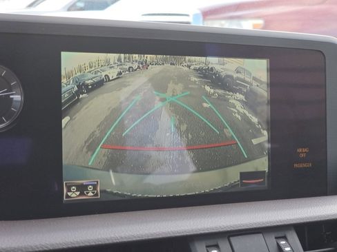 Used 2020 Lexus ES 300h w/ Premium Package image 13