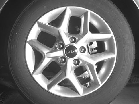 Used 2025 Kia Soul LX w/ LX Technology Package image 14