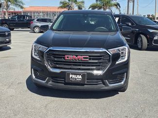 Used 2023 GMC Terrain SLE video 2