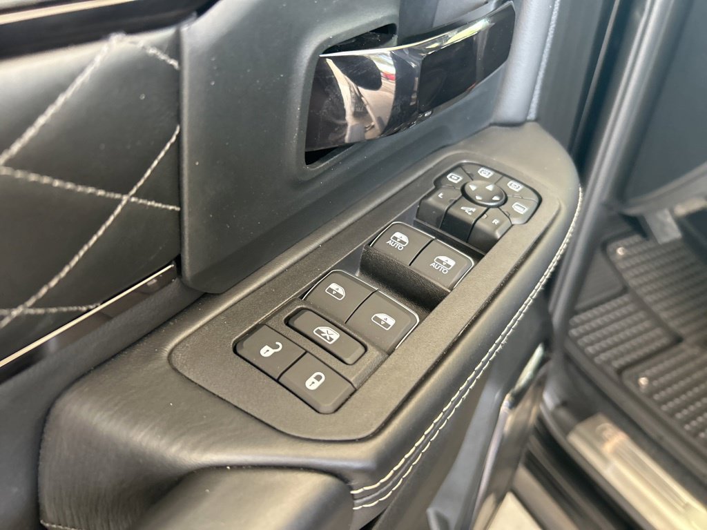 Used 2025 RAM 2500 Limited AWD/4WD image 53