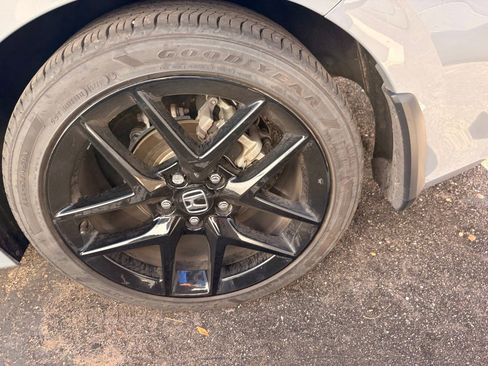 Used 2025 Honda Civic Sport image 7
