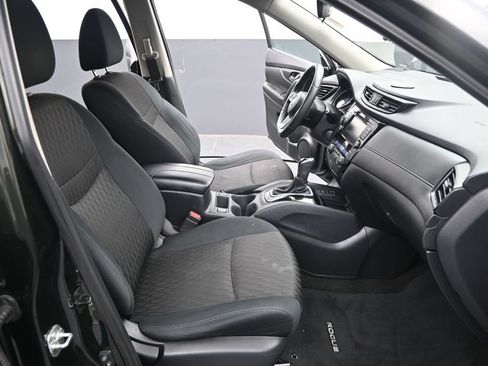 Used 2019 Nissan Rogue SV w/ Premium Package AWD/4WD image 25