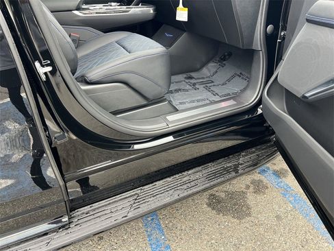 New 2026 Cadillac Escalade IQL Sport 1 w/ LPO, ONYX Package image 35