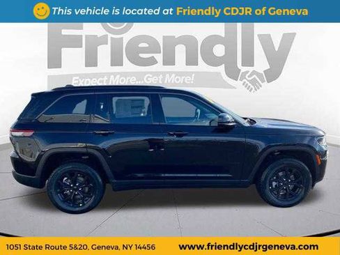 New 2026 Jeep Grand Cherokee Altitude image 4