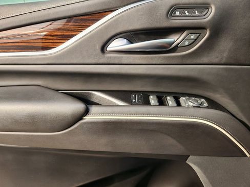 Certified 2021 Cadillac Escalade Premium Luxury RWD image 24