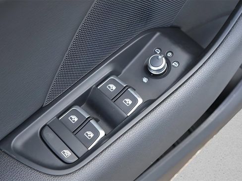 Used 2018 Audi A3 2.0T Premium w/ Convenience Package image 27