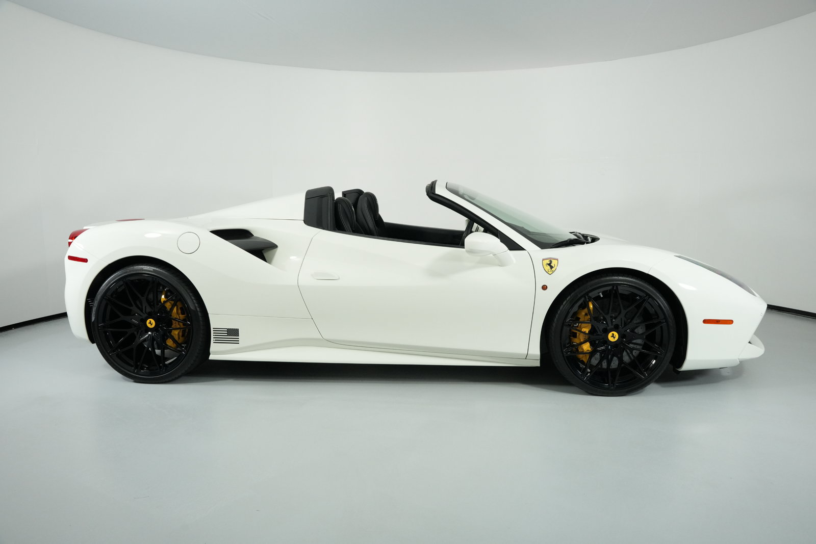 Used 2019 Ferrari 488 Spider RWD image 26