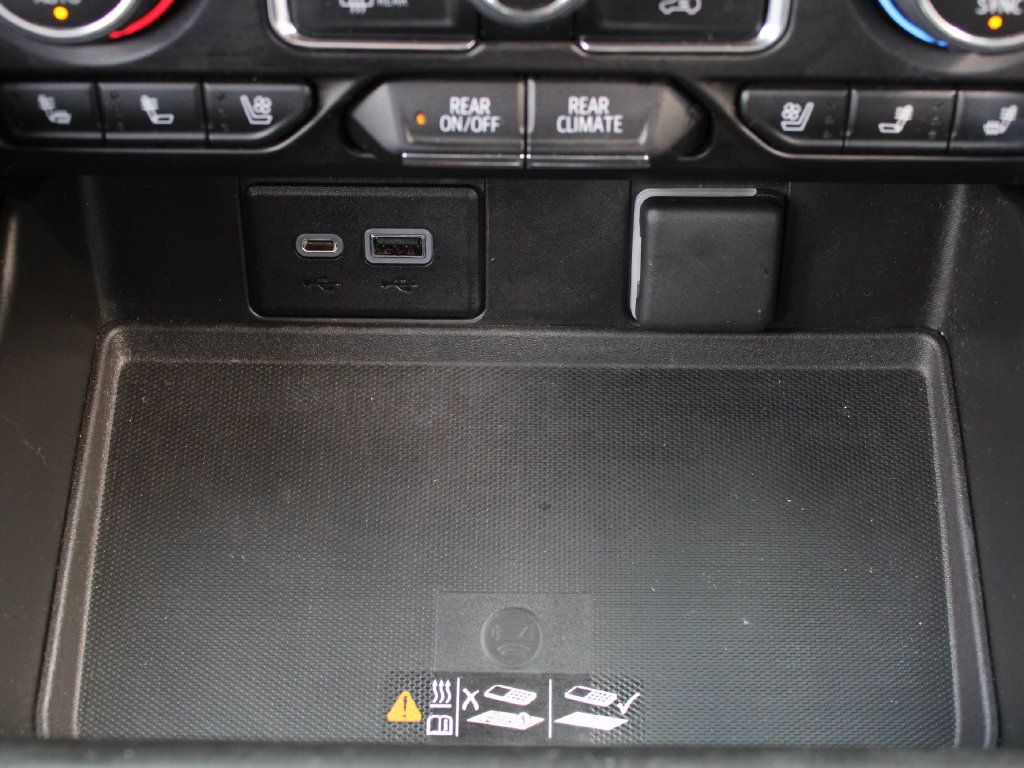 Used 2023 Chevrolet Suburban Premier AWD/4WD image 27