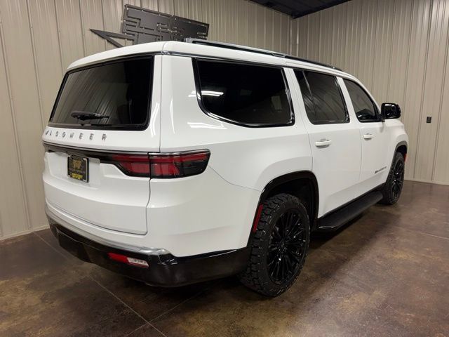 Used 2024 Jeep Wagoneer 4WD image 8