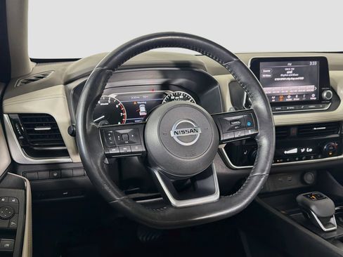 Used 2021 Nissan Rogue SV w/ Premium Package FWD image 18