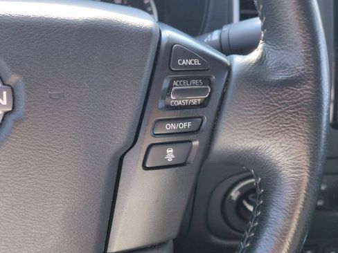 Used 2022 Nissan Frontier SV AWD/4WD image 17