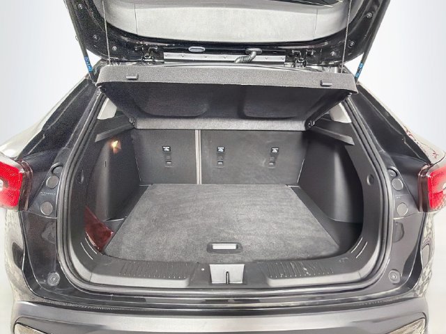 Used 2025 Chevrolet Trax ACTIV FWD image 30