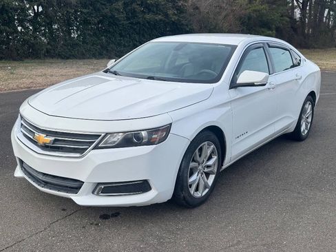 Used 2017 Chevrolet Impala LT FWD image 4