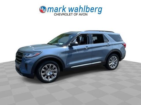 Used 2025 Ford Explorer Active w/ Active Comfort Package AWD/4WD image 4