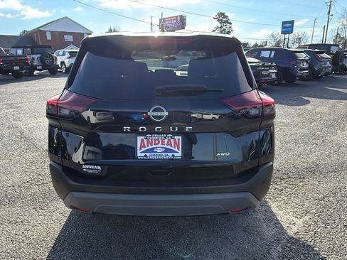 Used 2023 Nissan Rogue S image 6